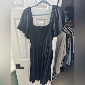 Madewell Linen-Blend Lucie Smocked Midi Dress in Black